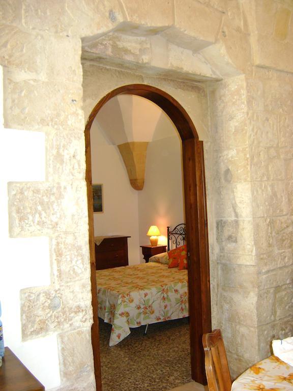Bed and Breakfast Antica Galateo Лечче Екстер'єр фото